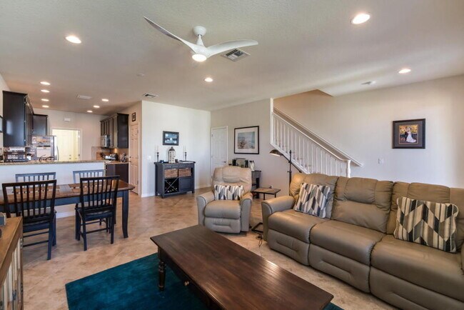 Building Photo - 1112 Turnbridge Dr