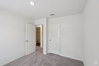 Building Photo - 2536 Coventry St SW