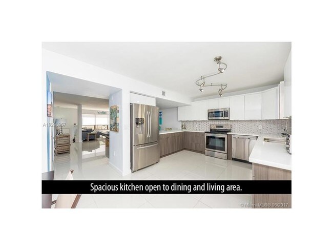 Building Photo - 10076 Bay Harbor Ter