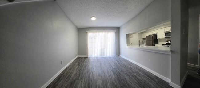Building Photo - Skylar Pointe