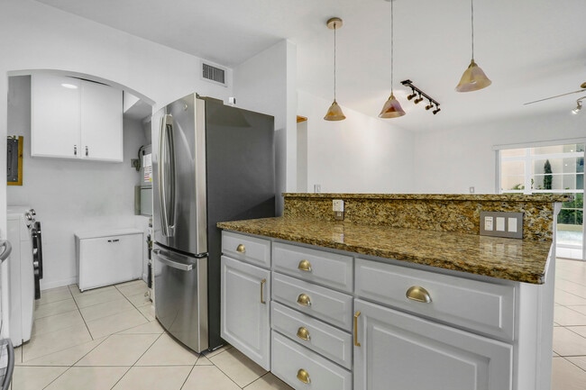 Foto del edificio - 964 NW Spruce Ridge Dr