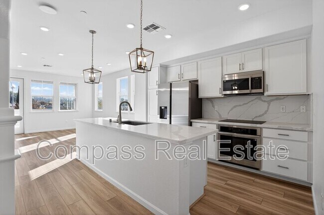 Foto del edificio - 3814 Norbridge Ave