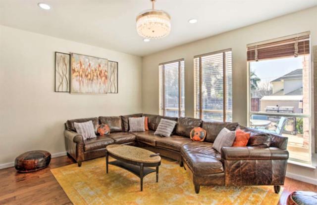 Foto del edificio - 1805 Arbor Creek Dr