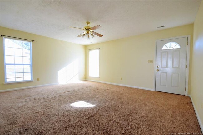 Foto del edificio - 2029 Glenwick Dr