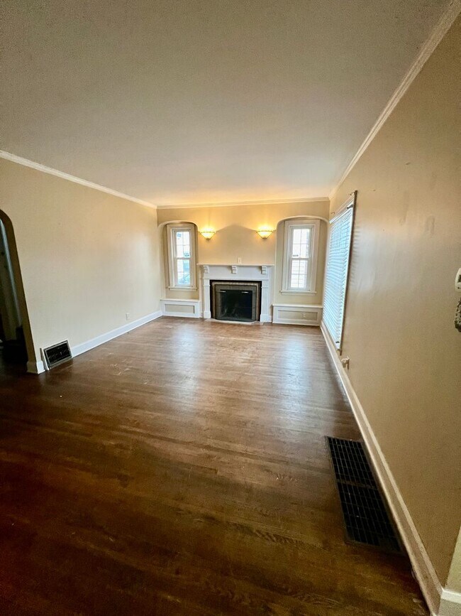 Foto del edificio - Cute cape cod 3 bedroom/2 bath, with garage