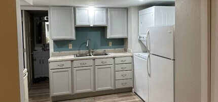 Building Photo - 1604 11th St