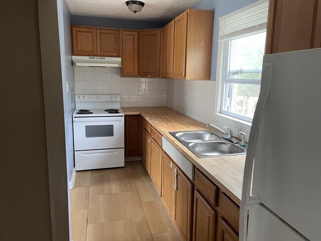 Building Photo - 253 Osage Ct