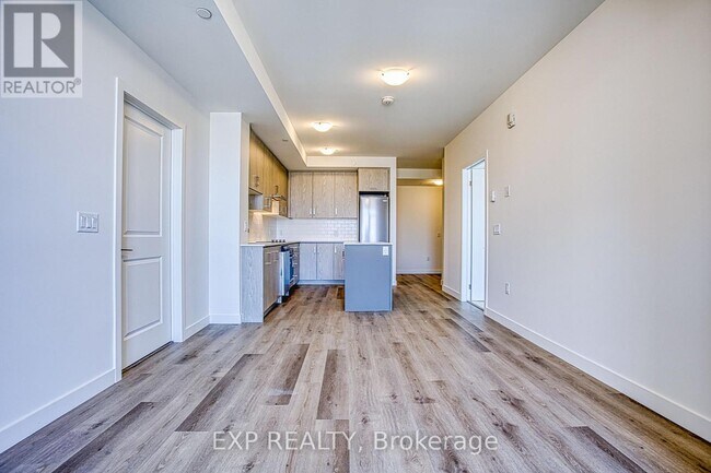 Building Photo - 461 Green Rd