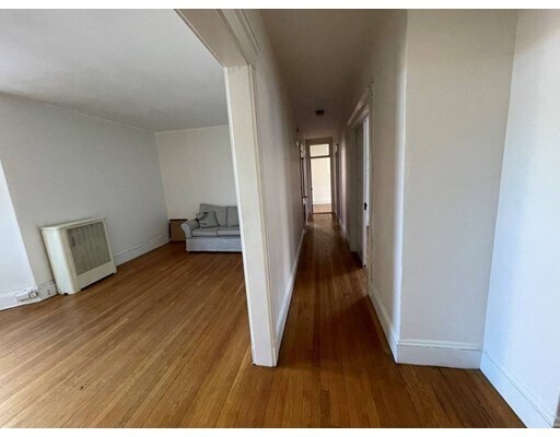 Building Photo - 1671 Beacon St