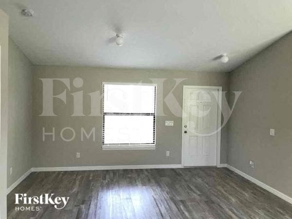Foto del edificio - 753 Puccini Ave S