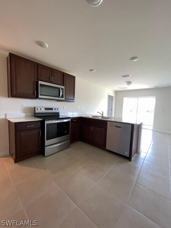 Foto del edificio - 9018 S Castle Cir