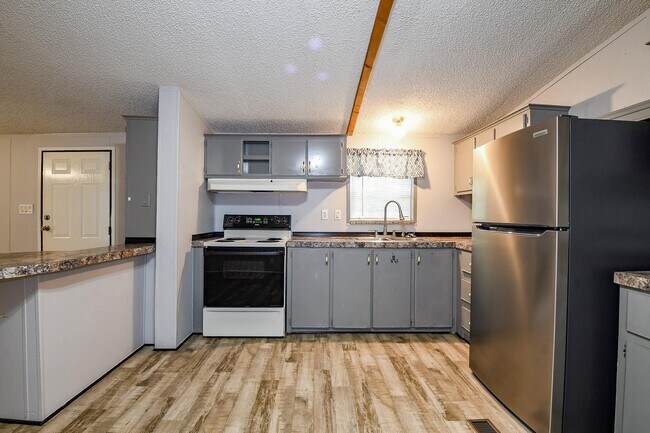 Foto del edificio - 21326 Big Tree Dr