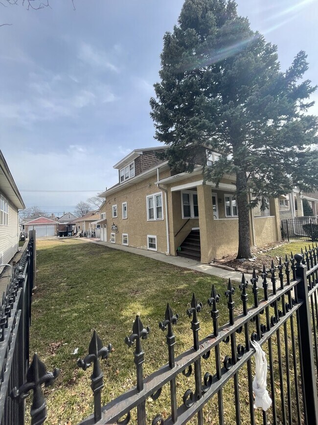 Foto del edificio - 2713 N Oak Park Ave