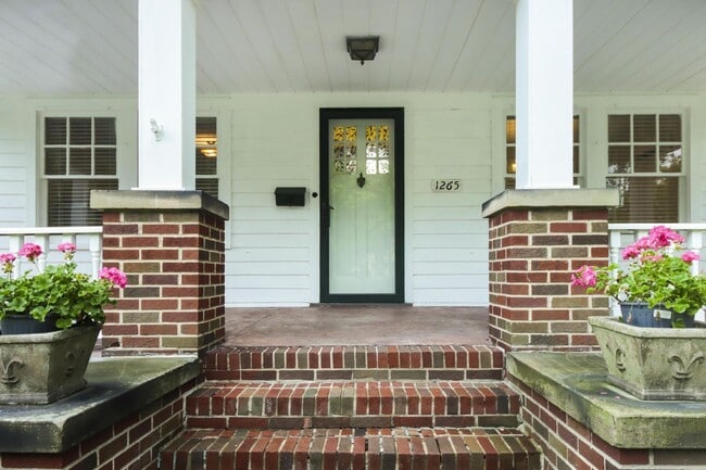 Foto del edificio - 1265 West Blvd