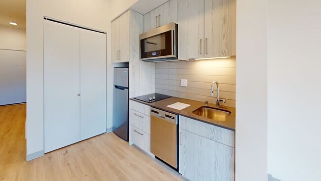 Interior Photo - Summerstone