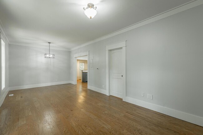 Building Photo - 671 Tremont Pl