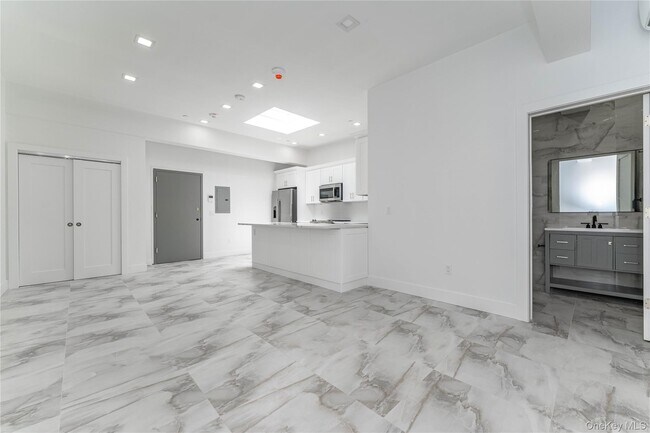Foto del edificio - 138 E Park Ave