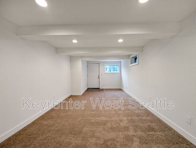 Building Photo - 4814 Delridge Wy SW