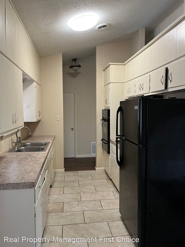 Foto del edificio - 3 br, 1 bath House - 214 Cornell Ave