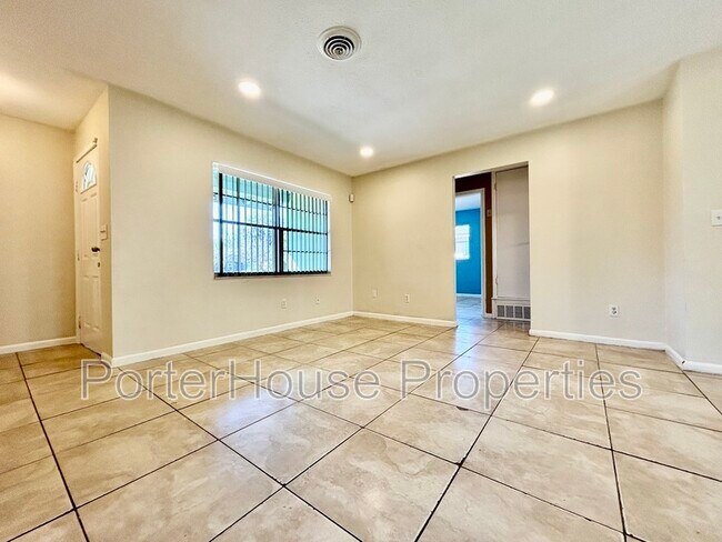 Foto del edificio - 4113 Kalwit Ln