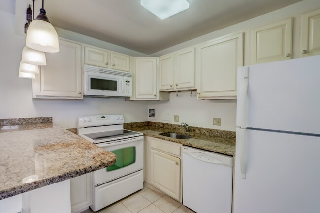 Foto del edificio - 2401 H St NW