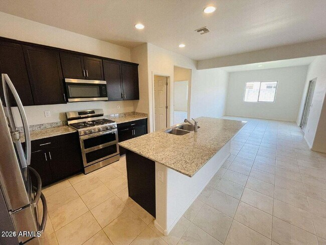 Building Photo - 43691 Yucca Ln