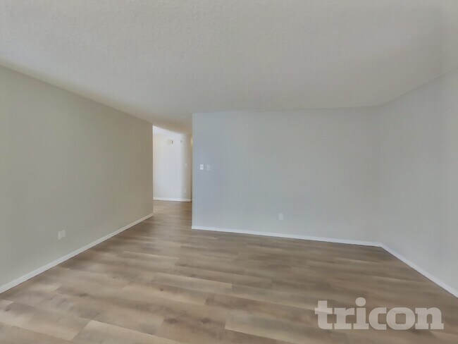 Foto del edificio - 3090 Santa Ana Dr