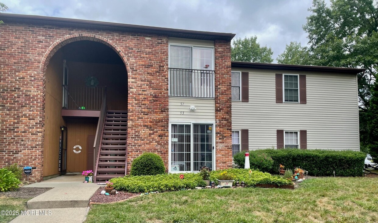 Primary Photo - 57 Frontier Way