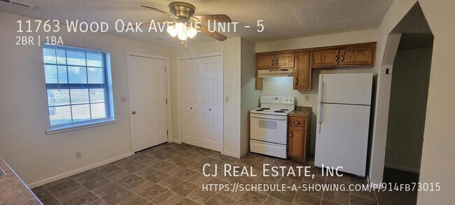 Foto del edificio - 11763 Wood Oak Ave