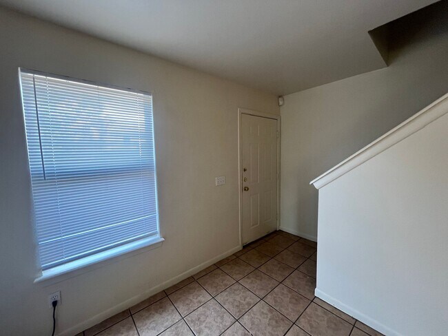 Foto del edificio - 6707 Brothers Ln