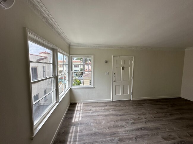 Foto del edificio - MOVE-IN SPECIAL!  $600 off the first year'...