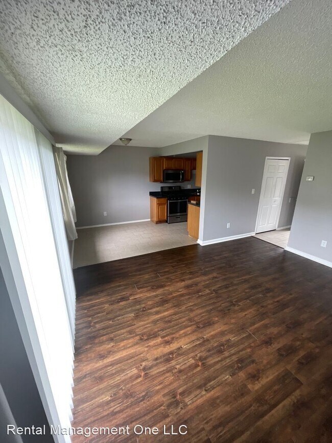 Foto del edificio - 2 br, 1.5 bath House - 15658 Dupage Blvd