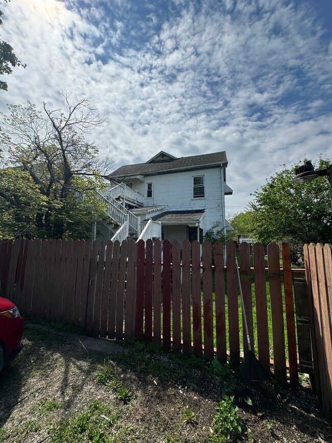 Foto del edificio - 223 Harrison St.