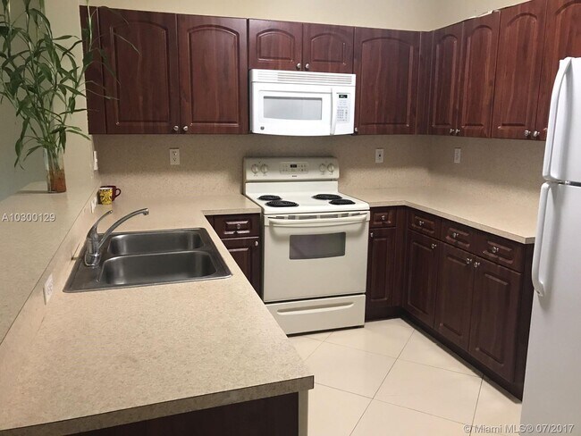 Building Photo - 8440 SW 150th Ave