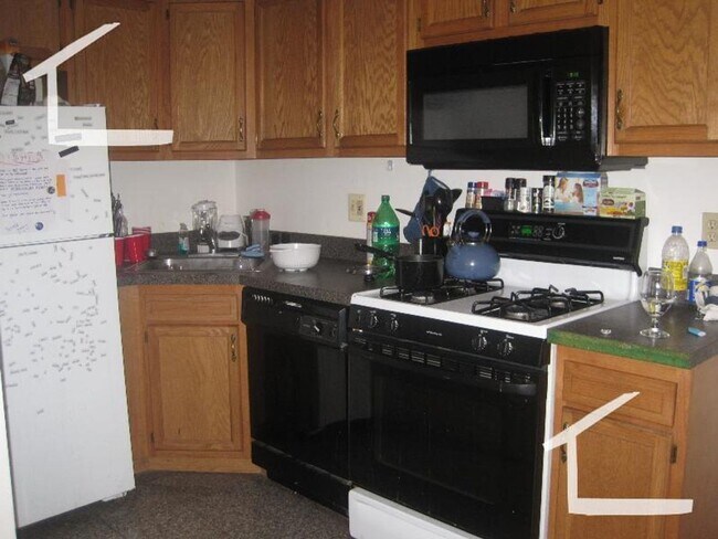 Foto del edificio - 3Br/1.5Bth, Great location. Laundry in building