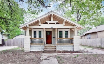 Building Photo - 420 S Green St