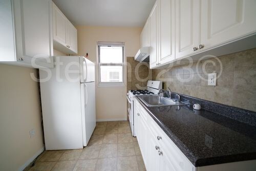 Building Photo - 2052 46th St