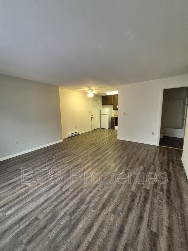 Foto del edificio - 5917 W Plank Rd