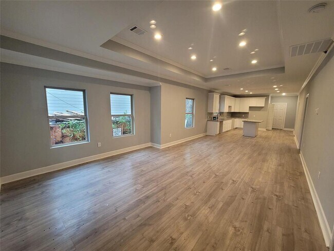 Foto del edificio - 7033 Ave E