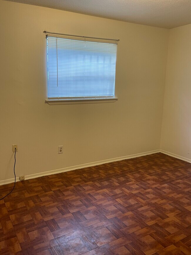 Building Photo - 2821 Bacchus Dr