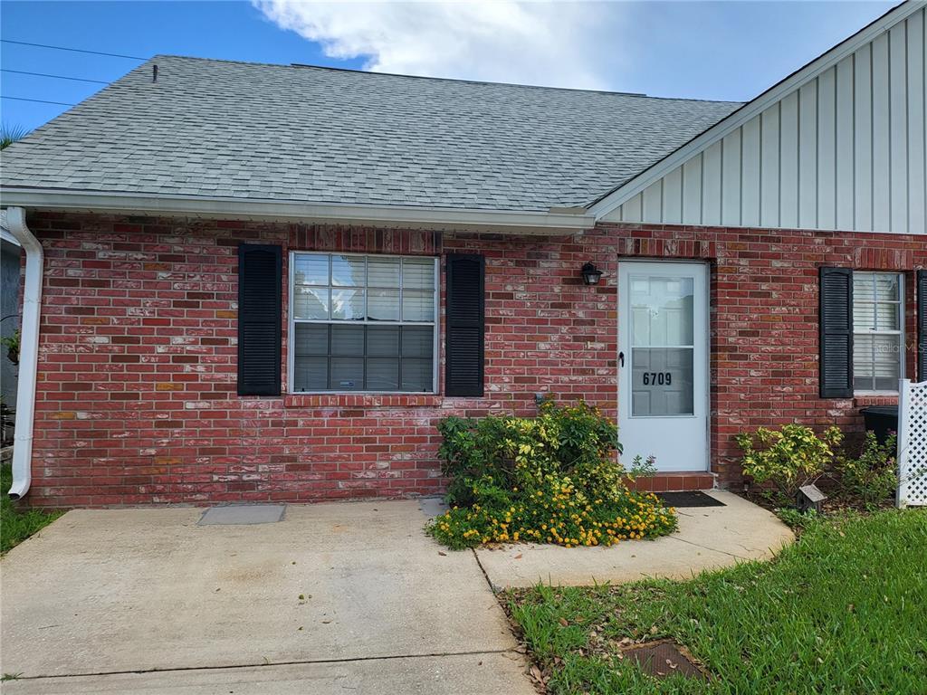 Foto principal - 6709 Devonshire Ln