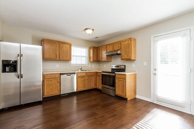 Building Photo - 15469 Fawn Meadow Dr