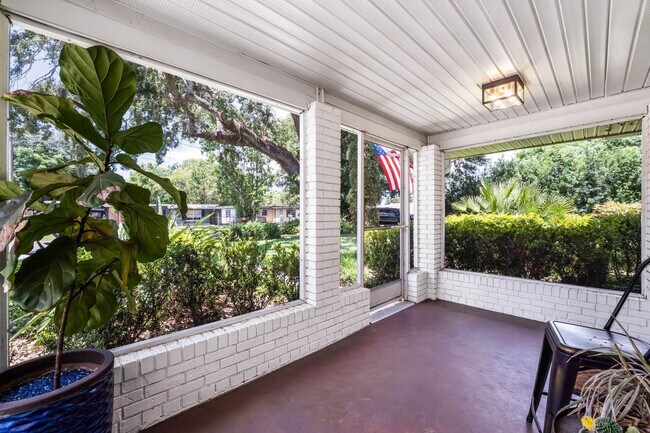 Foto del edificio - Hourglass District ~ Gorgeous 3/2.5 home w...
