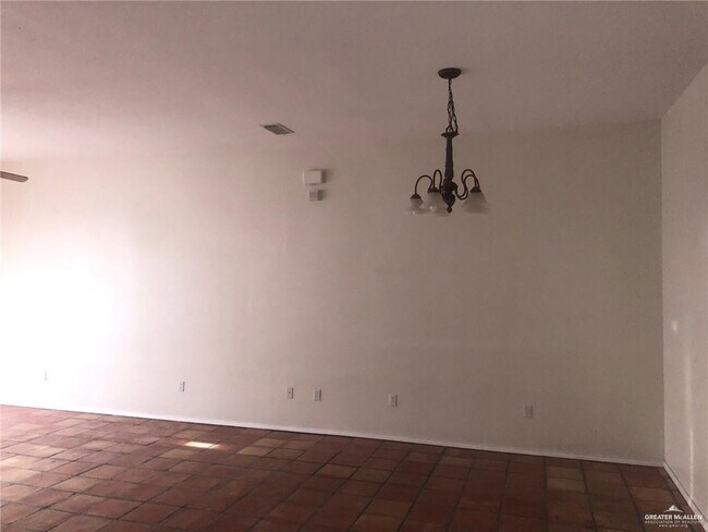 Building Photo - 709 San Angel St