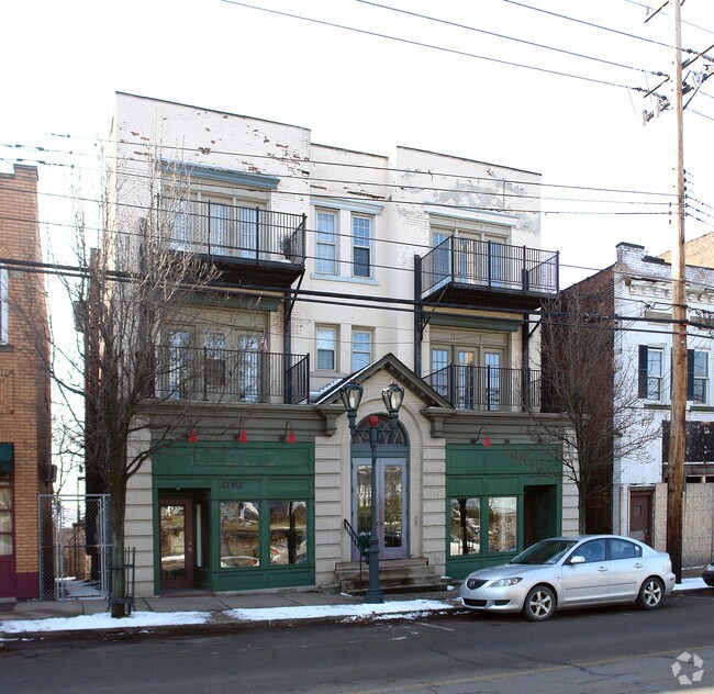 Building Photo - 612 California Ave