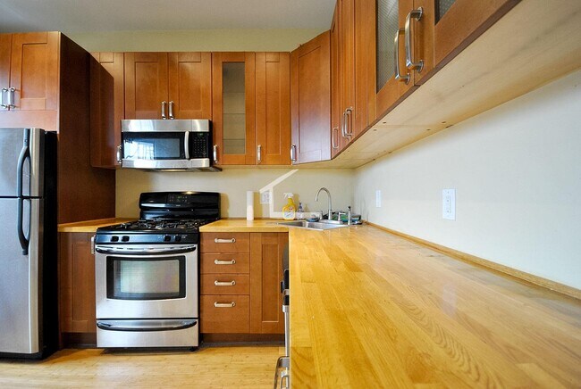 Building Photo - 9 Cortes St