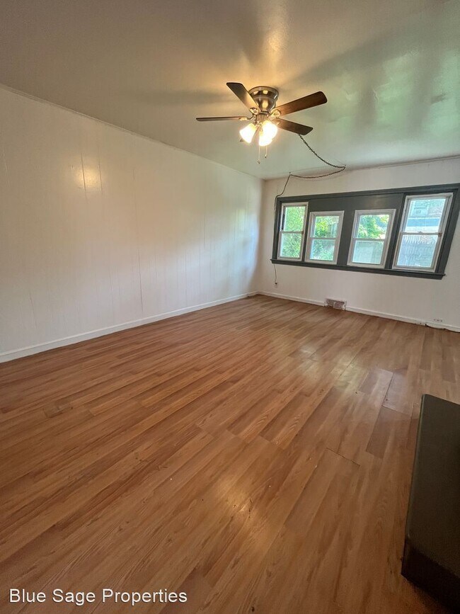 Foto del edificio - 3 br, 1 bath House - 1313 Highland Ave