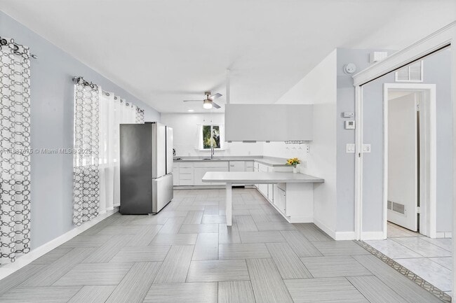 Foto del edificio - 1610 SW 30th Pl