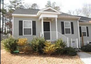 Building Photo - 448 Carriage Ln