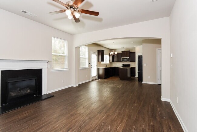 Foto del edificio - 220 Foggy Creek Ln